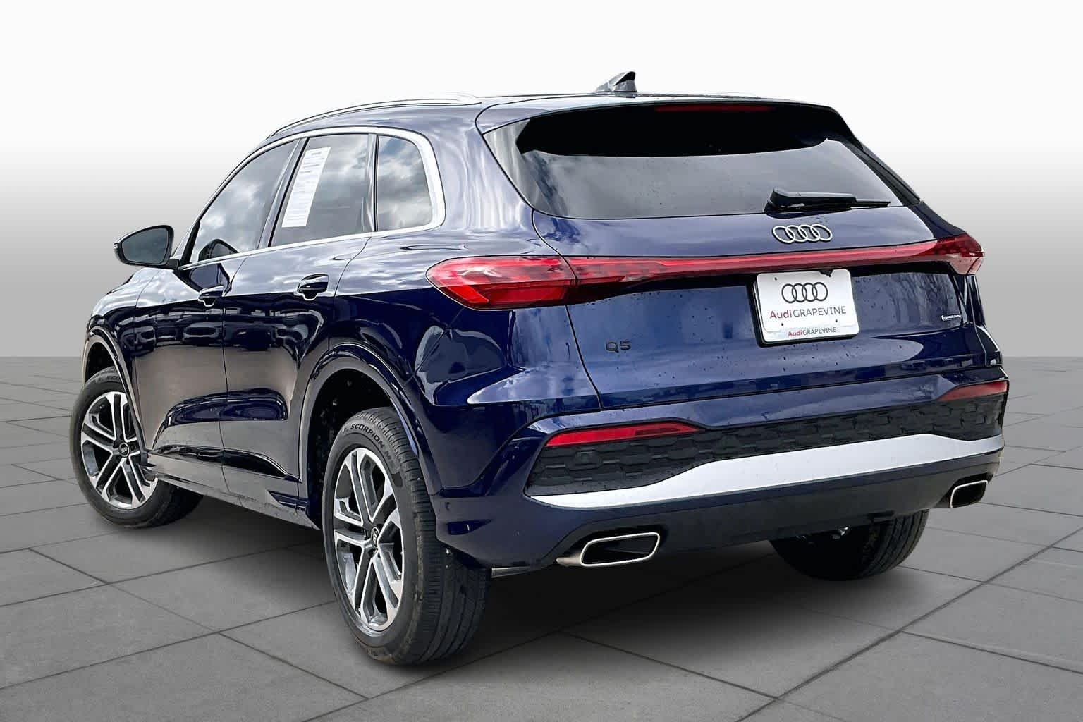 Used 2025 Navarra Blue Metallic Audi Premium image 10