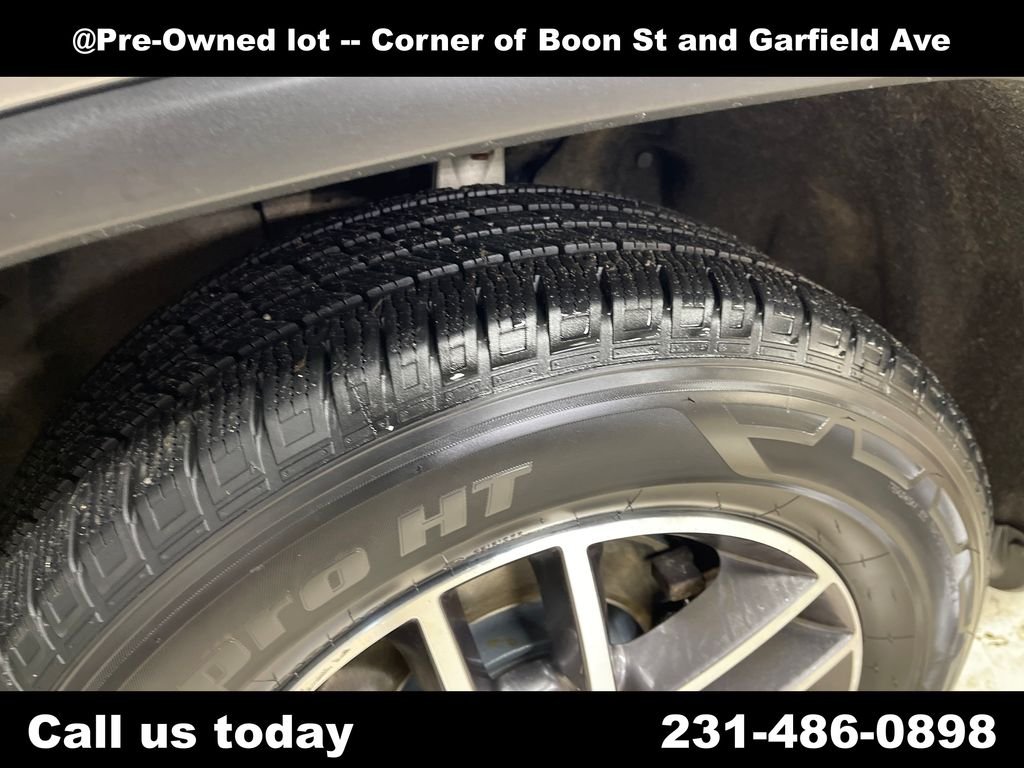 Used 2021 Silver Jeep Limited image 12