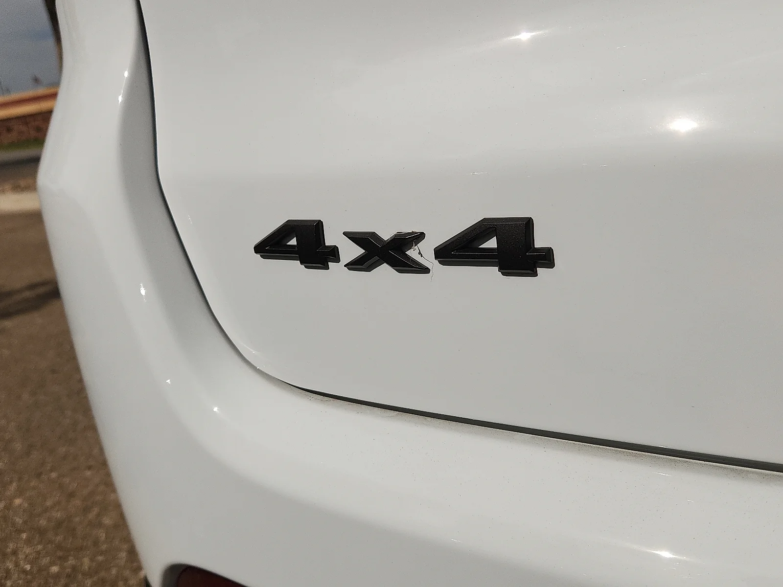 New 2027 Bright White Clear-Coat Paint Jeep LATITUDE ALTITUDE 4X4 image 9