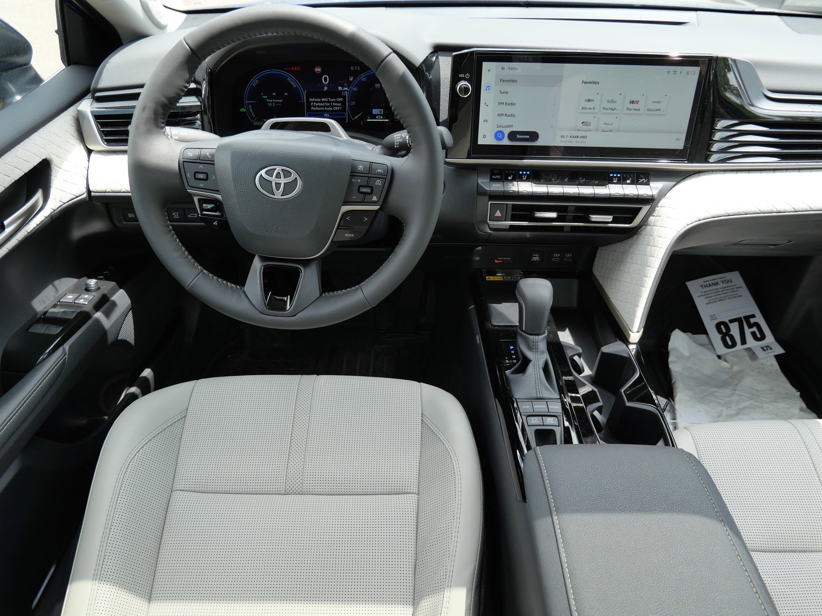 2026 Toyota Camry XLE - Photo 10