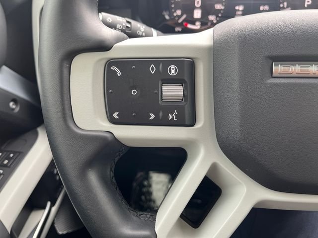 Used 2024  Land Rover S image 22
