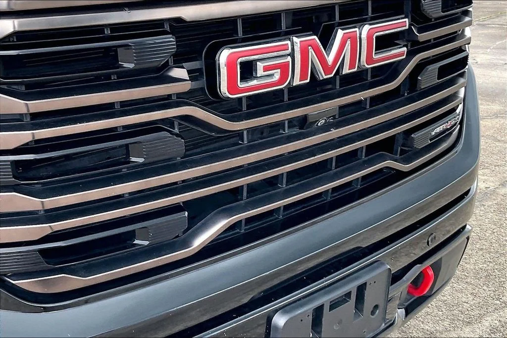 Used 2022 Black GMC AT4X image 34