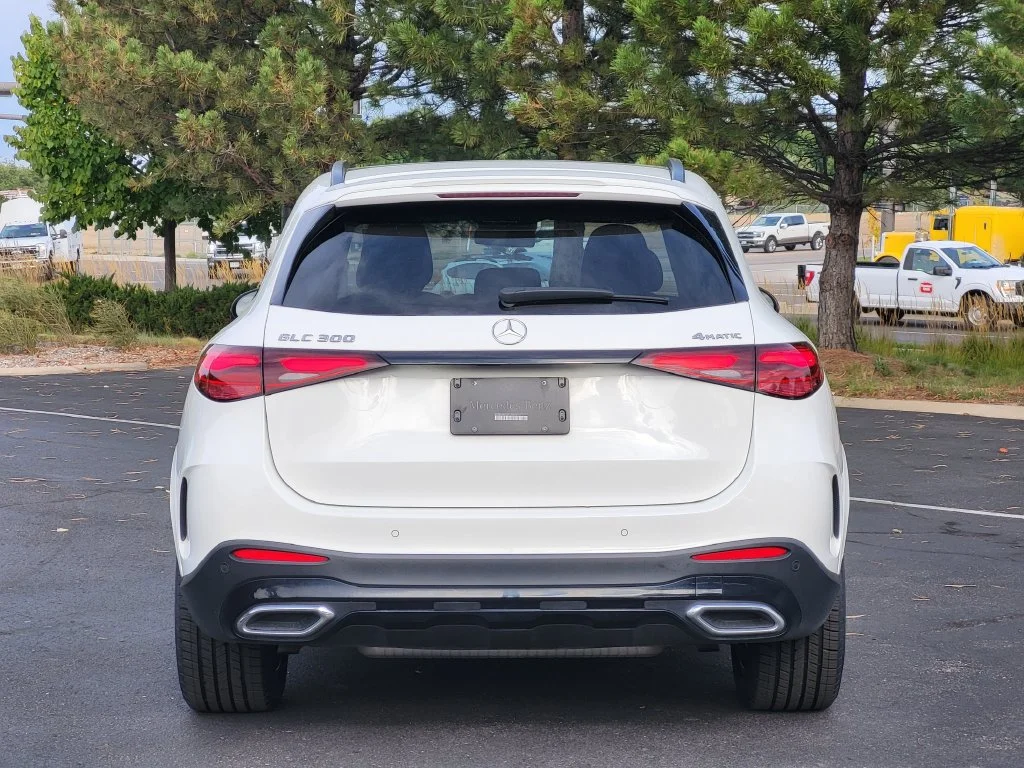 Used 2024 White Mercedes-Benz GLC 300 image 9