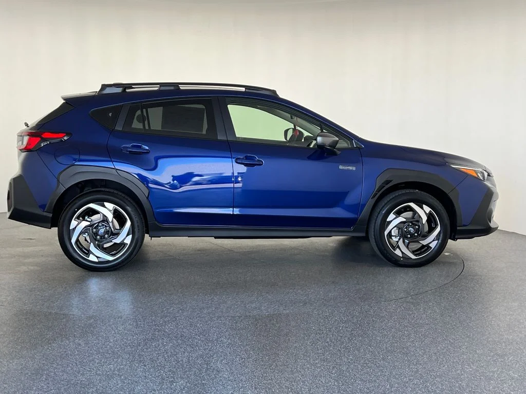 New 2026 SAPPHIRE BLUE PEARL Subaru Limited Hybrid image 2