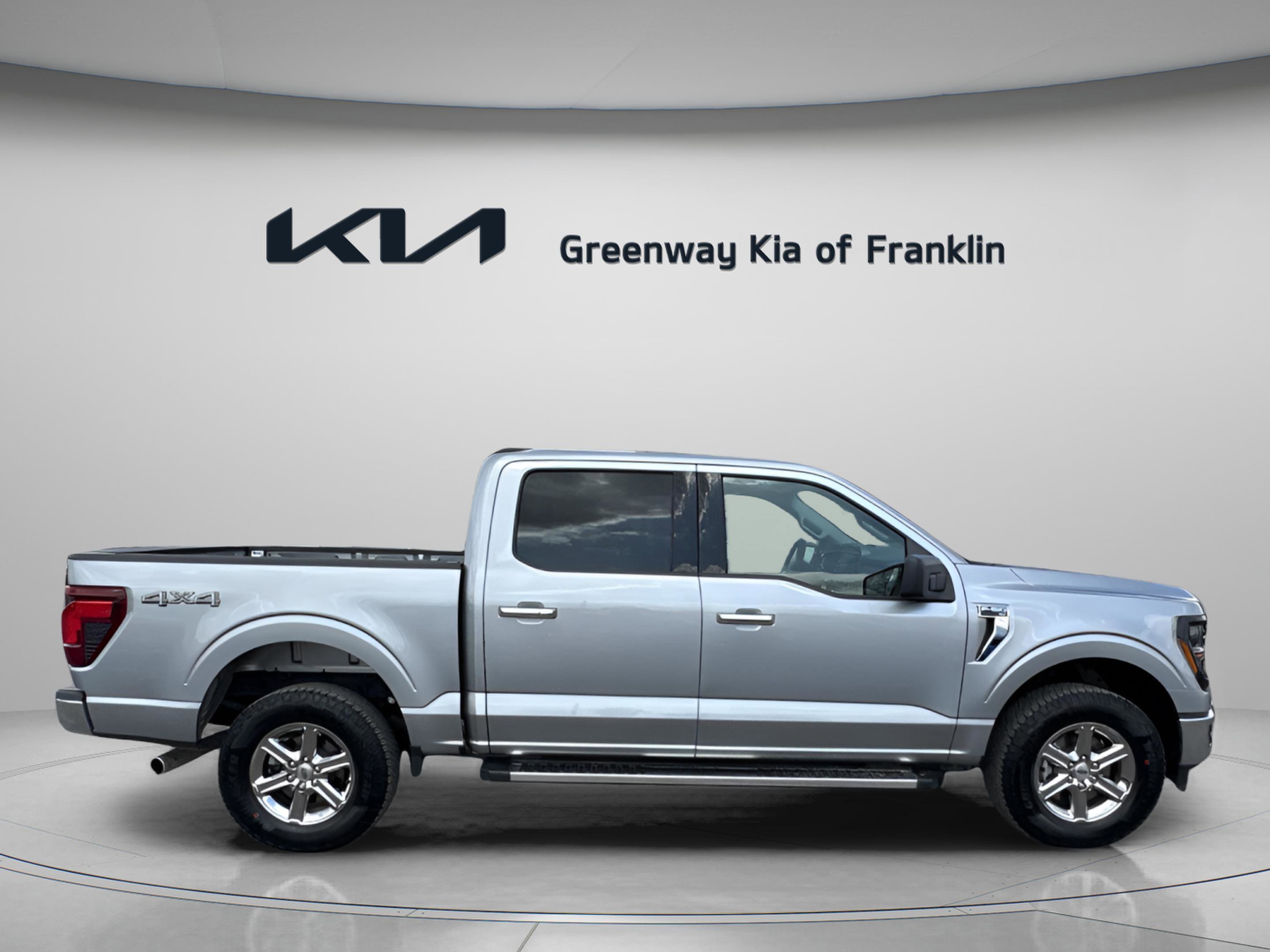 2025 Ford F-150 XLT - Photo 8