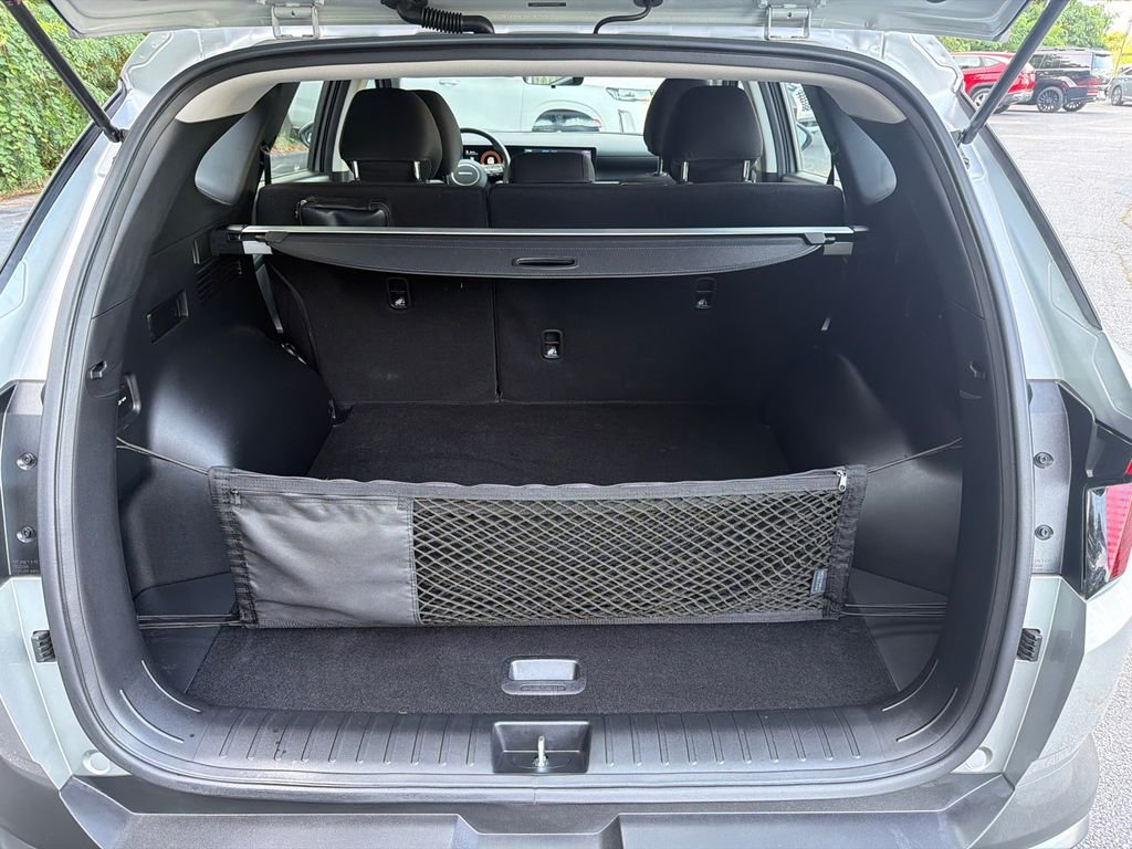 2025 Hyundai Tucson SE - Photo 18