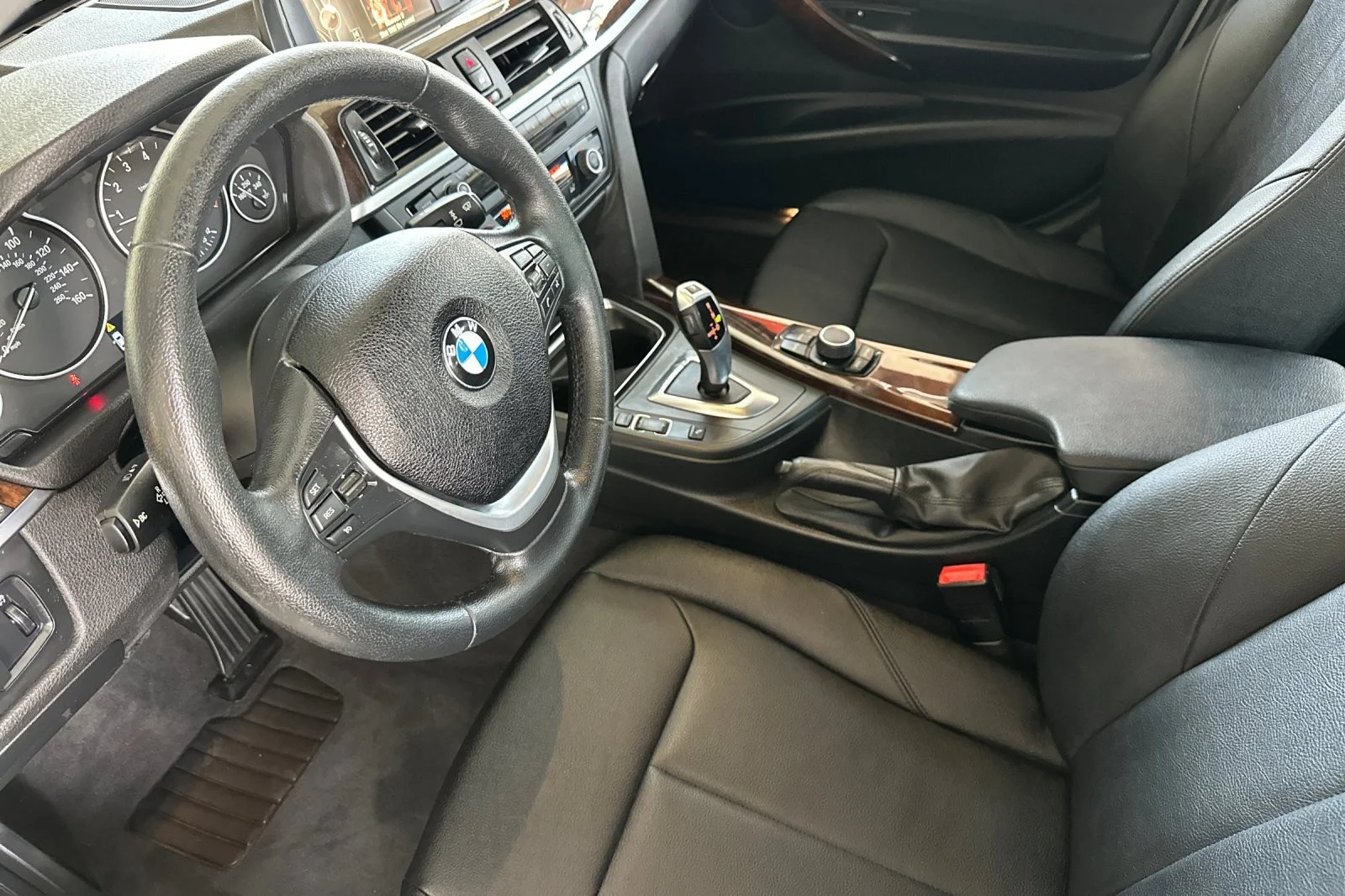 Used 2015 Alpine White BMW 328i image 9