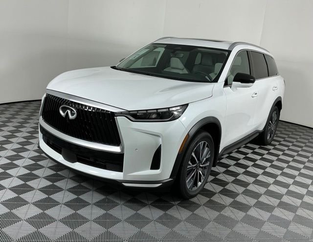 New 2027 White INFINITI LUXE image 3