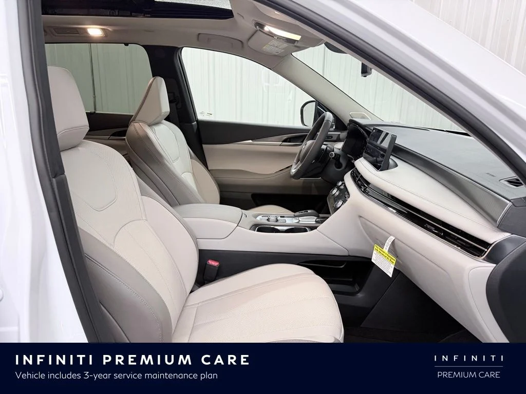 New 2026 RADIANT WHITE INFINITI Luxe FWD image 42
