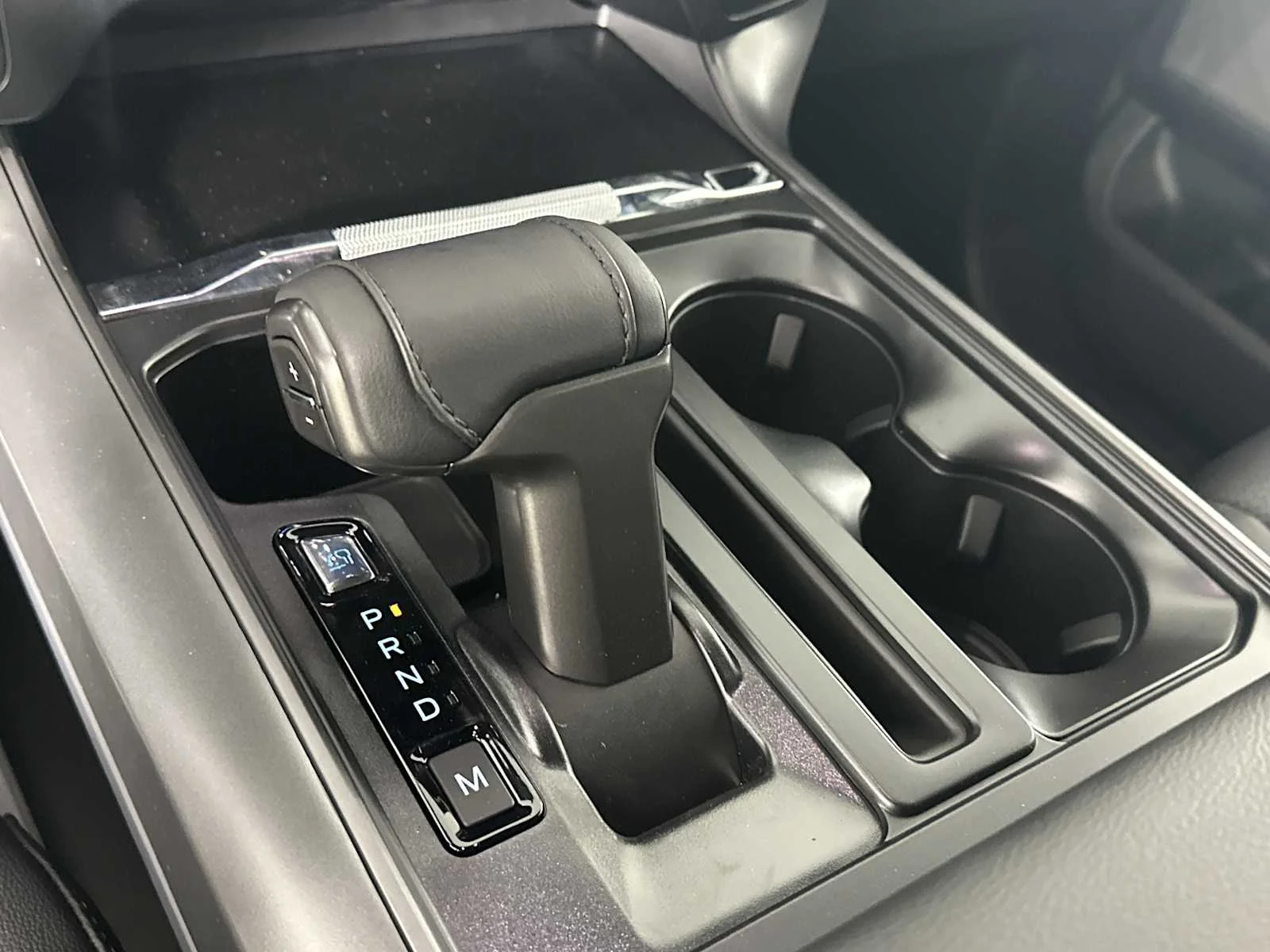 New 2026 Avalanche Gray Ford LARIAT image 35