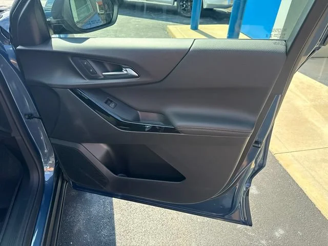 New 2027 Lakeshore Blue Metallic Chevrolet LT image 25