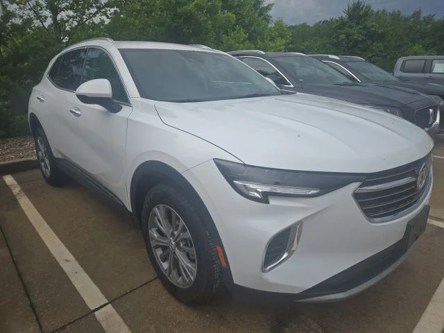 Used 2022 White Buick Preferred image 3