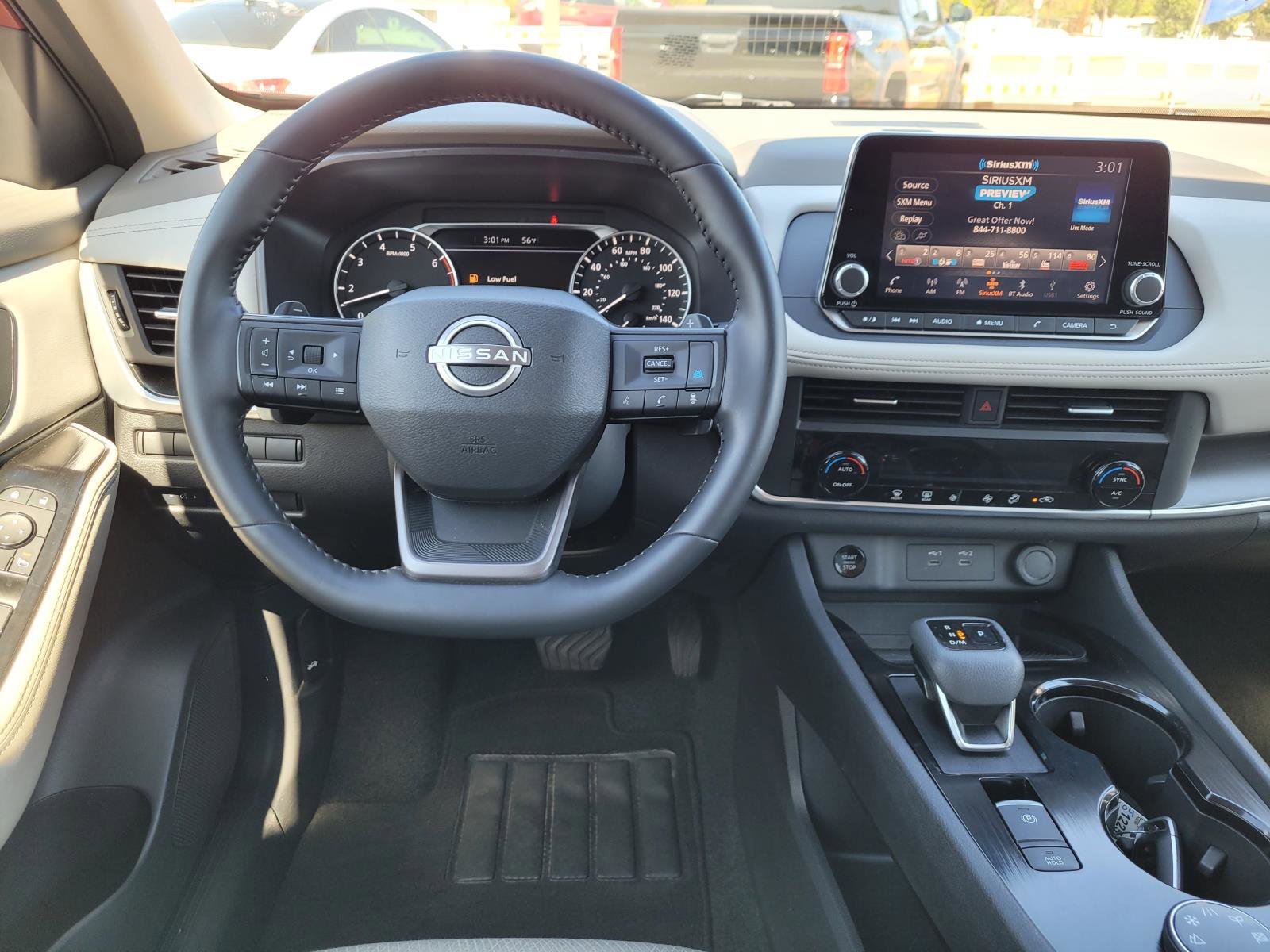 2025 Nissan Rogue SV - Photo 16