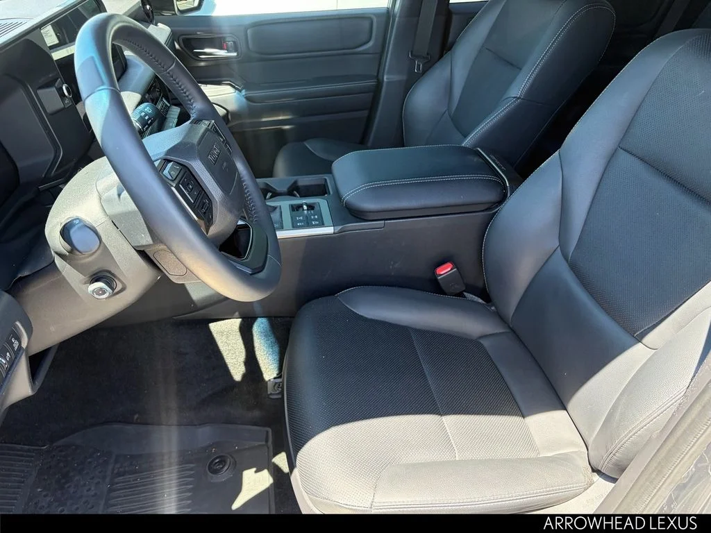 Used 2025  Toyota Base image 11