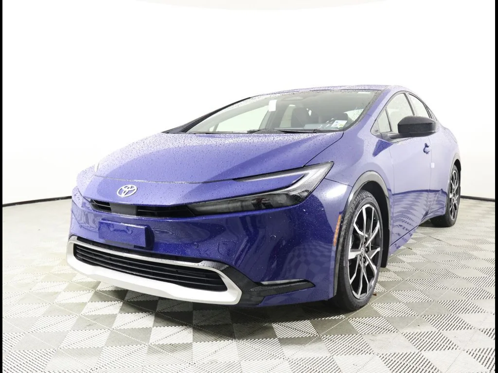 New 2026 Reservoir Blue Toyota XSE image 2