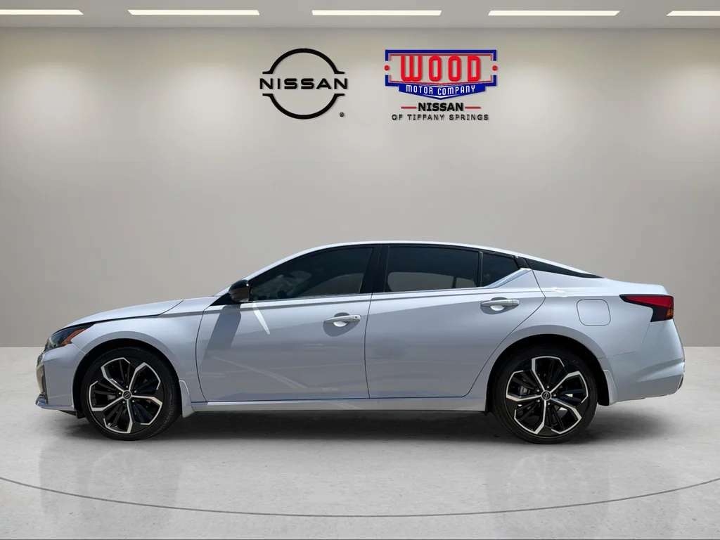 Certified Used 2024 Gray Sky Pearl Nissan 2.5 SR image 5