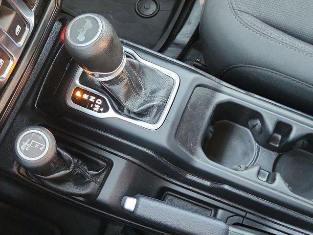 Used 2020 Black Jeep Willys image 15