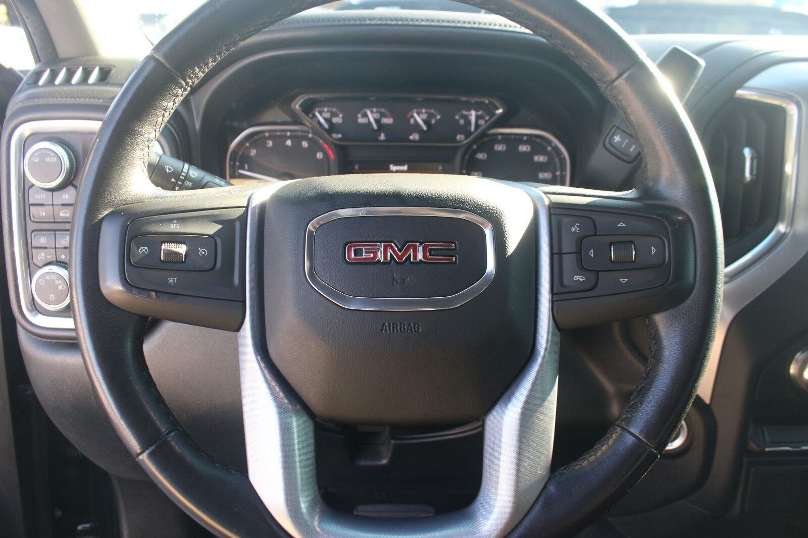 Used 2020 ONYX BLACK GMC Elevation image 18