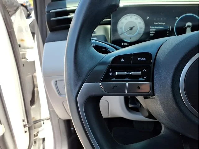Used 2023 White Hyundai SEL image 24