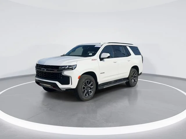 Used 2022 White Chevrolet Z71 image 3