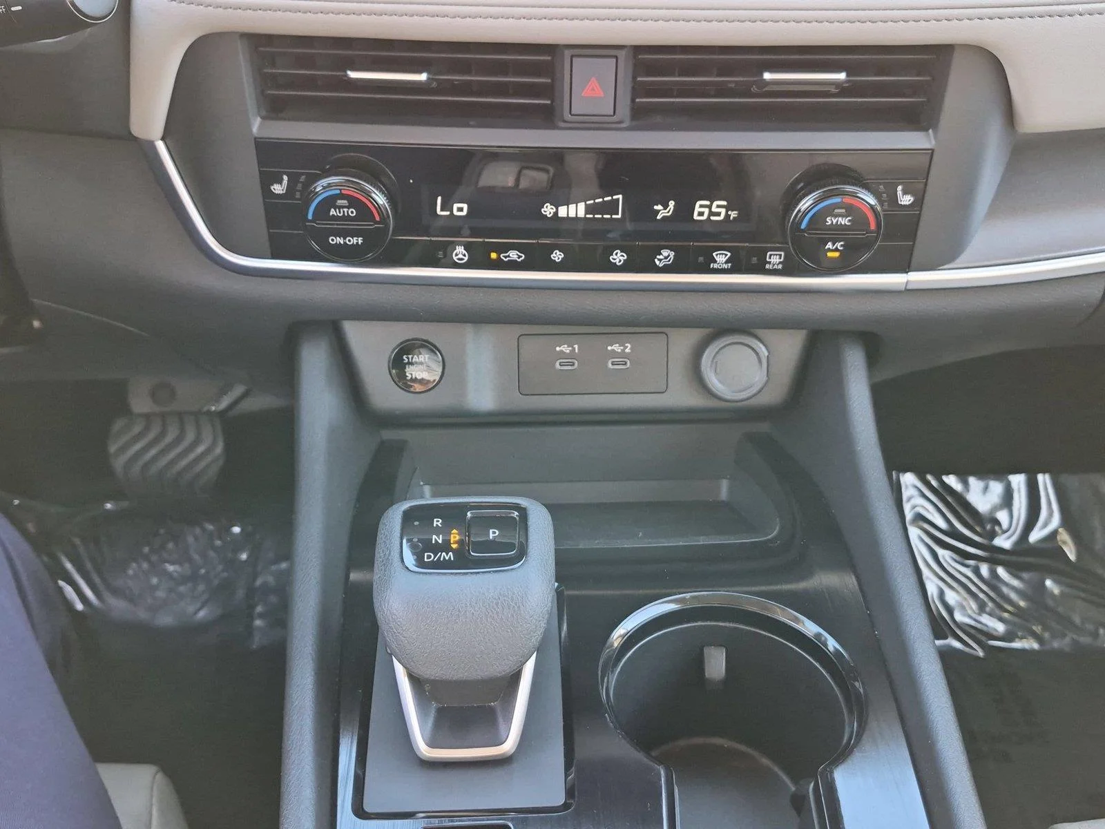 Used 2025 Everest White Pearl Nissan SV image 26