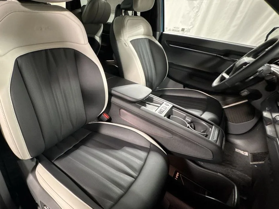 New 2026 Wolf Gray/Ebony Black Roof Kia GT-Line image 32