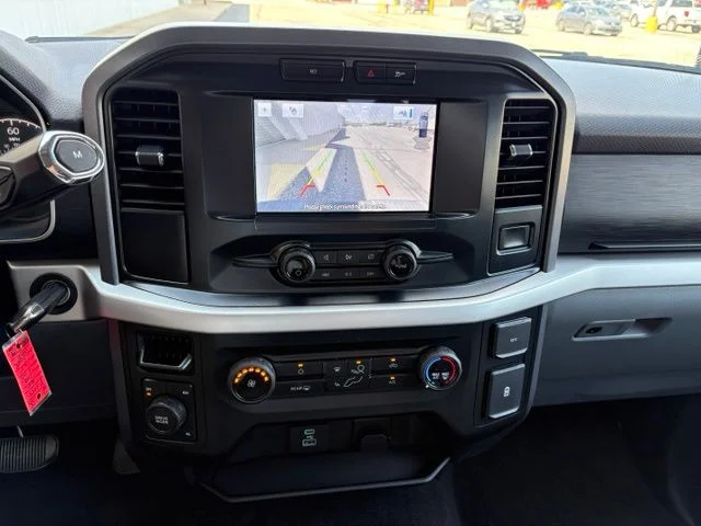 Used 2022  Ford XL image 18