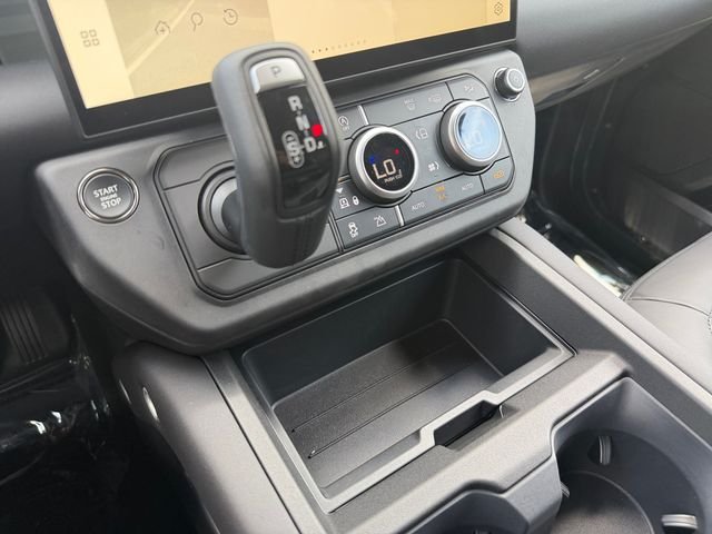 New 2026 Keswick Green Land Rover Trophy Edition Keswick image 24