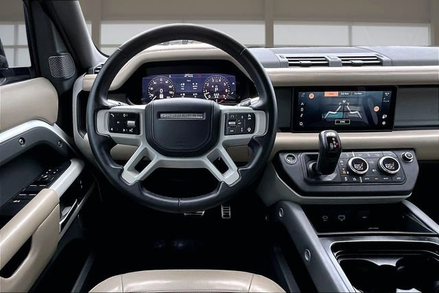 Used 2020 White Land Rover HSE image 5