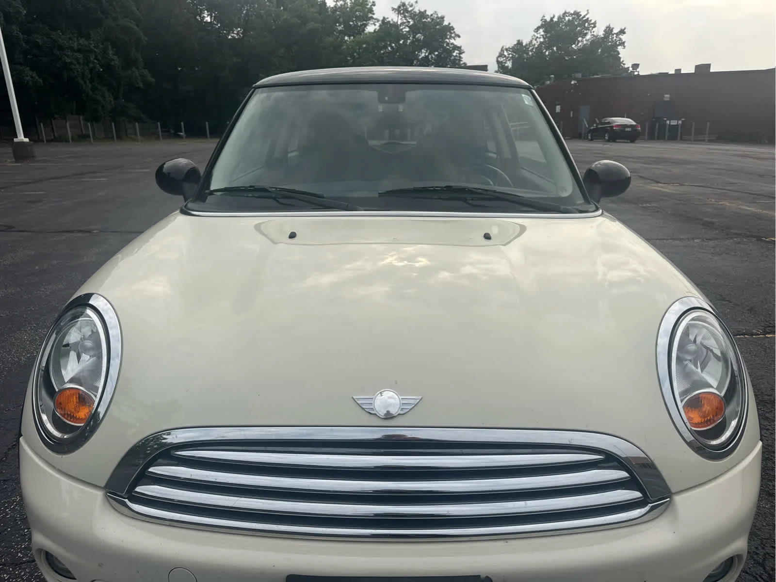 Used 2013 Pepper White MINI  image 5
