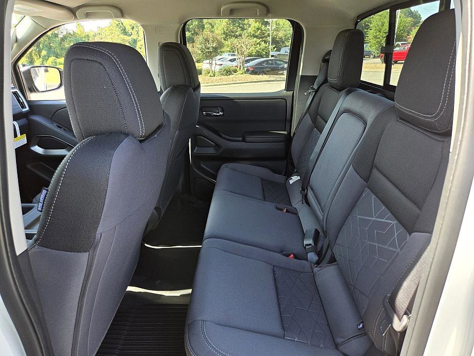 2026 Nissan Frontier SV - Photo 11