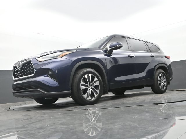 Used 2025 Blueprint Toyota XLE image 28