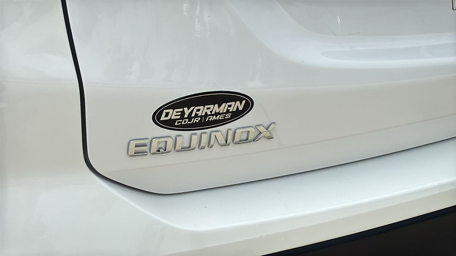 Used 2022 White Chevrolet LT image 10