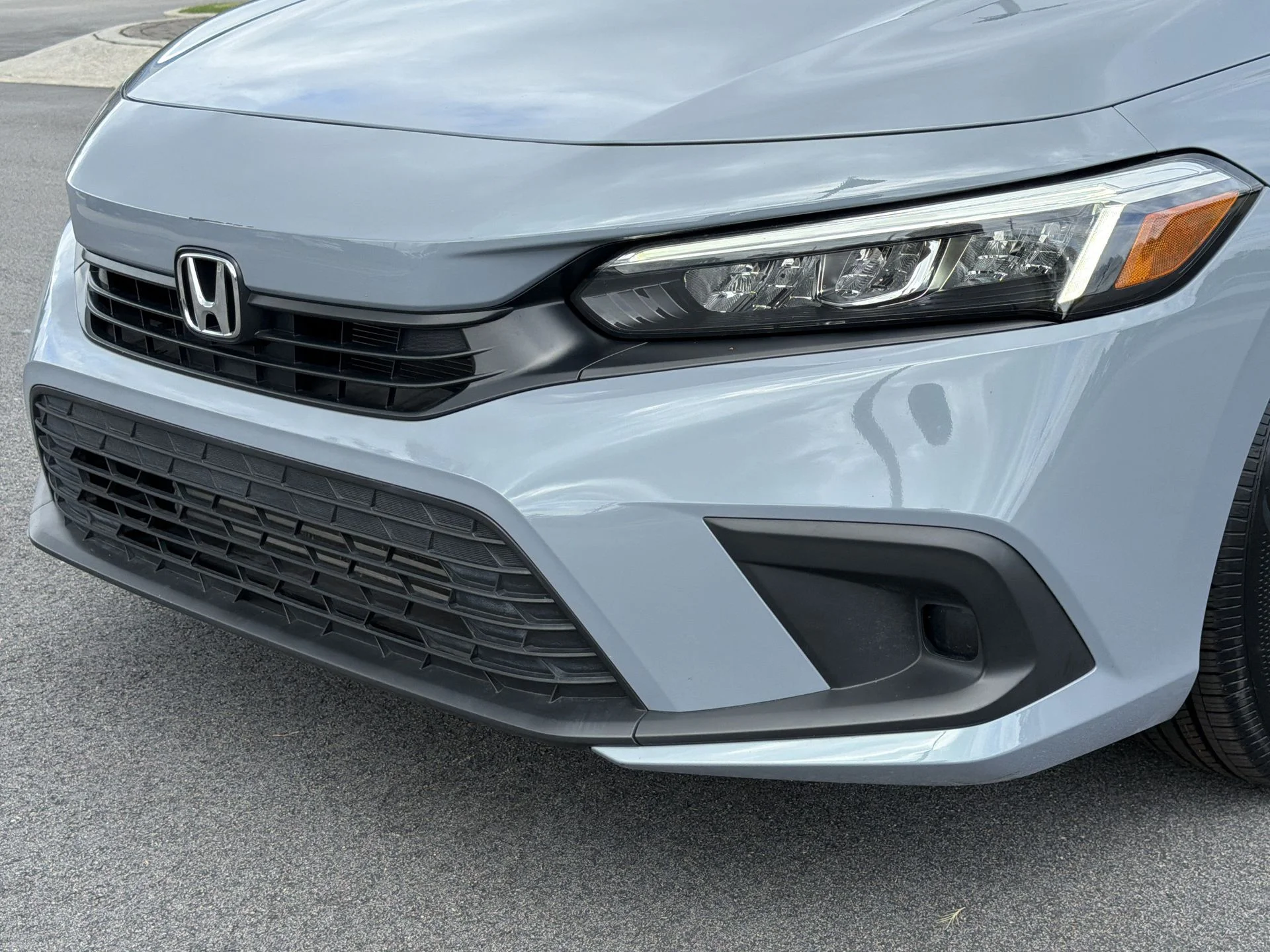 Certified Used 2024 Morning Mist Metallic Honda EX image 30