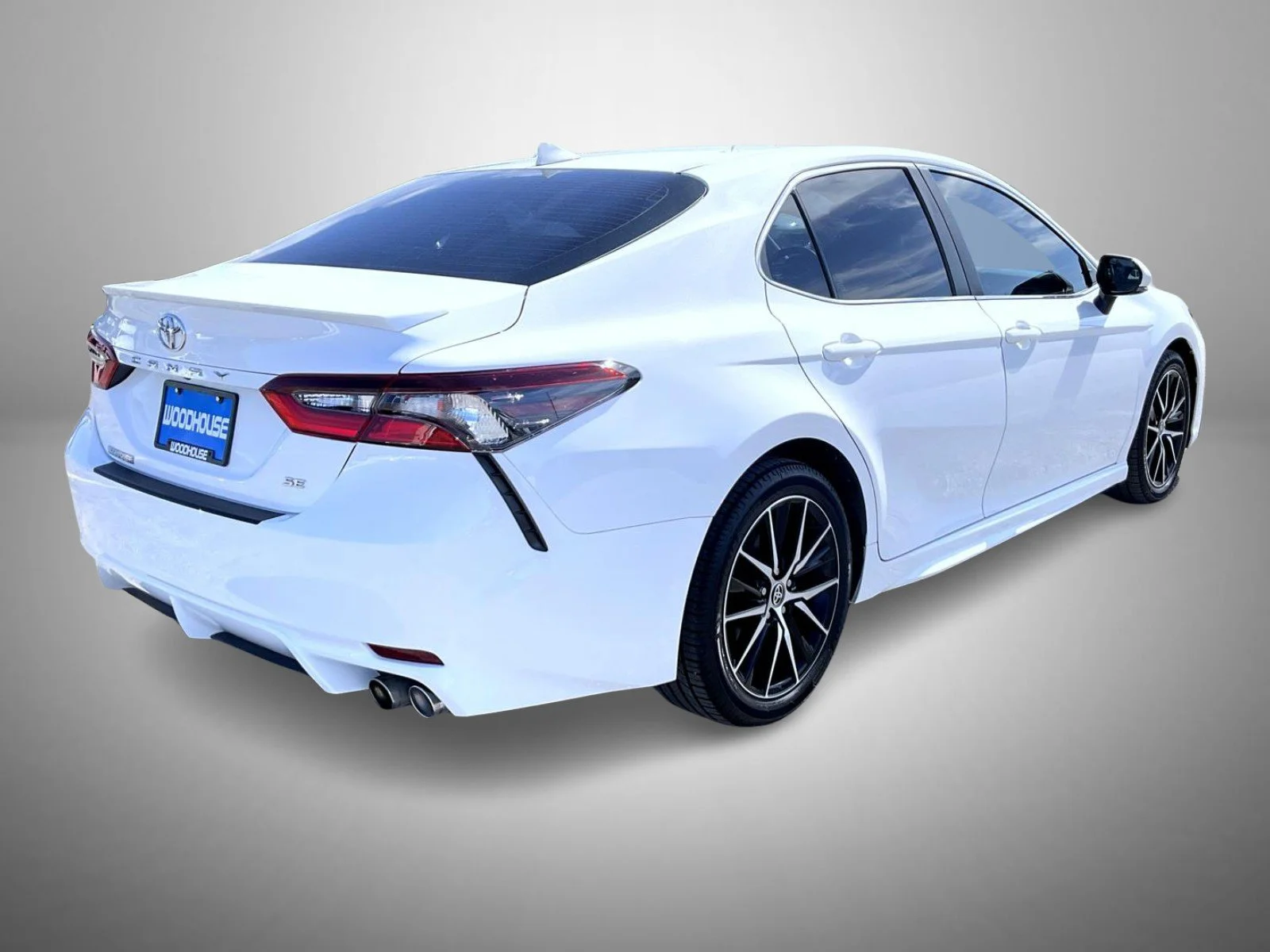 Used 2022 White Toyota SE image 5