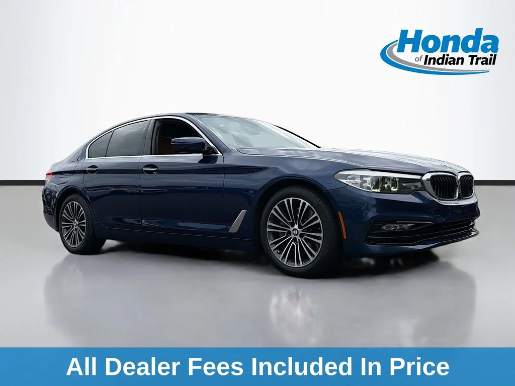 2017 BMW 5 Series 530i xDrive Sedan's photo