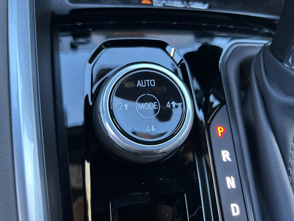 2026 Chevrolet Colorado ZR2 - Photo 35