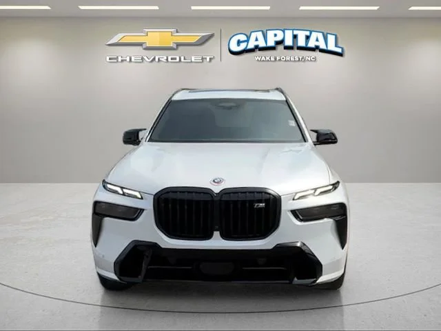 Used 2023 White BMW M60i image 8