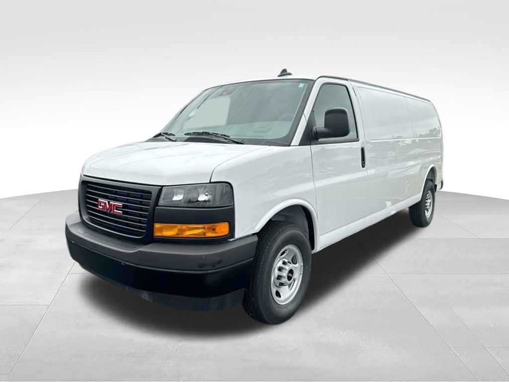 New 2025 Summit White GMC Work Van image 4