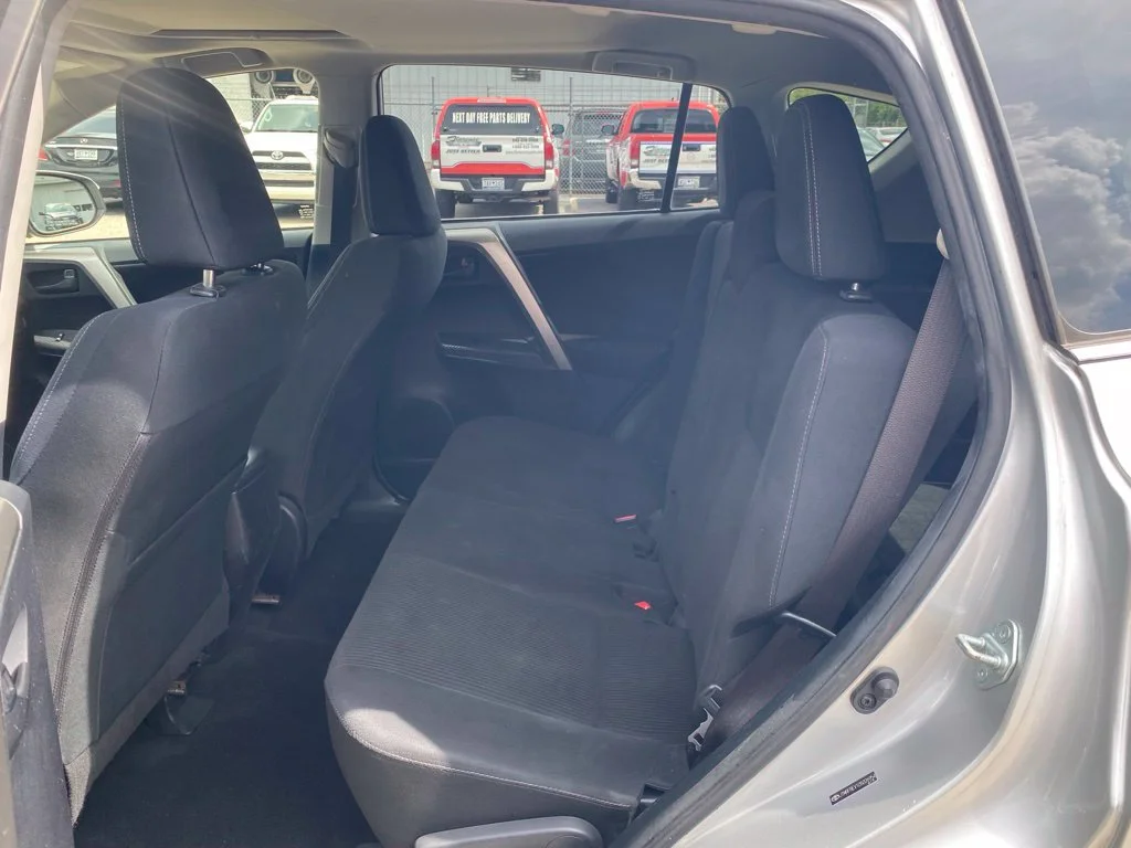 Used 2013 Silver Toyota XLE image 7