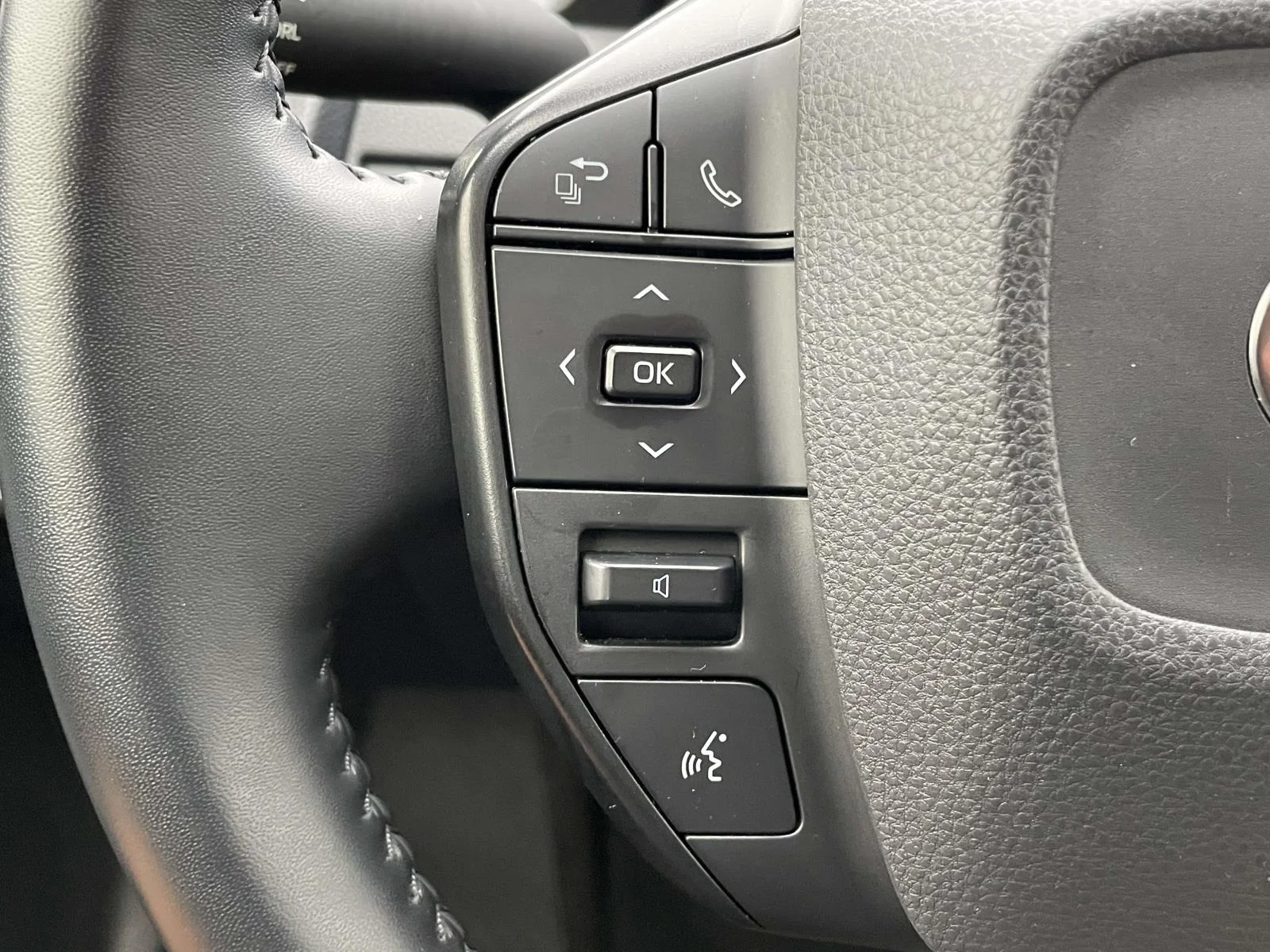 Used 2025 Guardian Gray Toyota LE image 9
