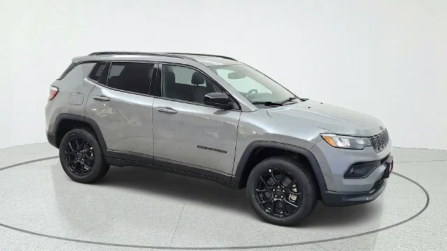 New 2027 Sting-Gray Clear-Coat Paint Jeep Latitude image 14