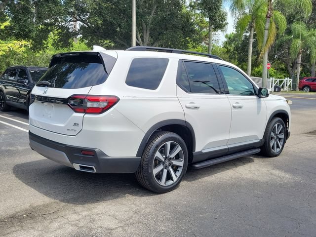 Certified Used 2025 Platinum White Pearl Honda AWD Elite image 6