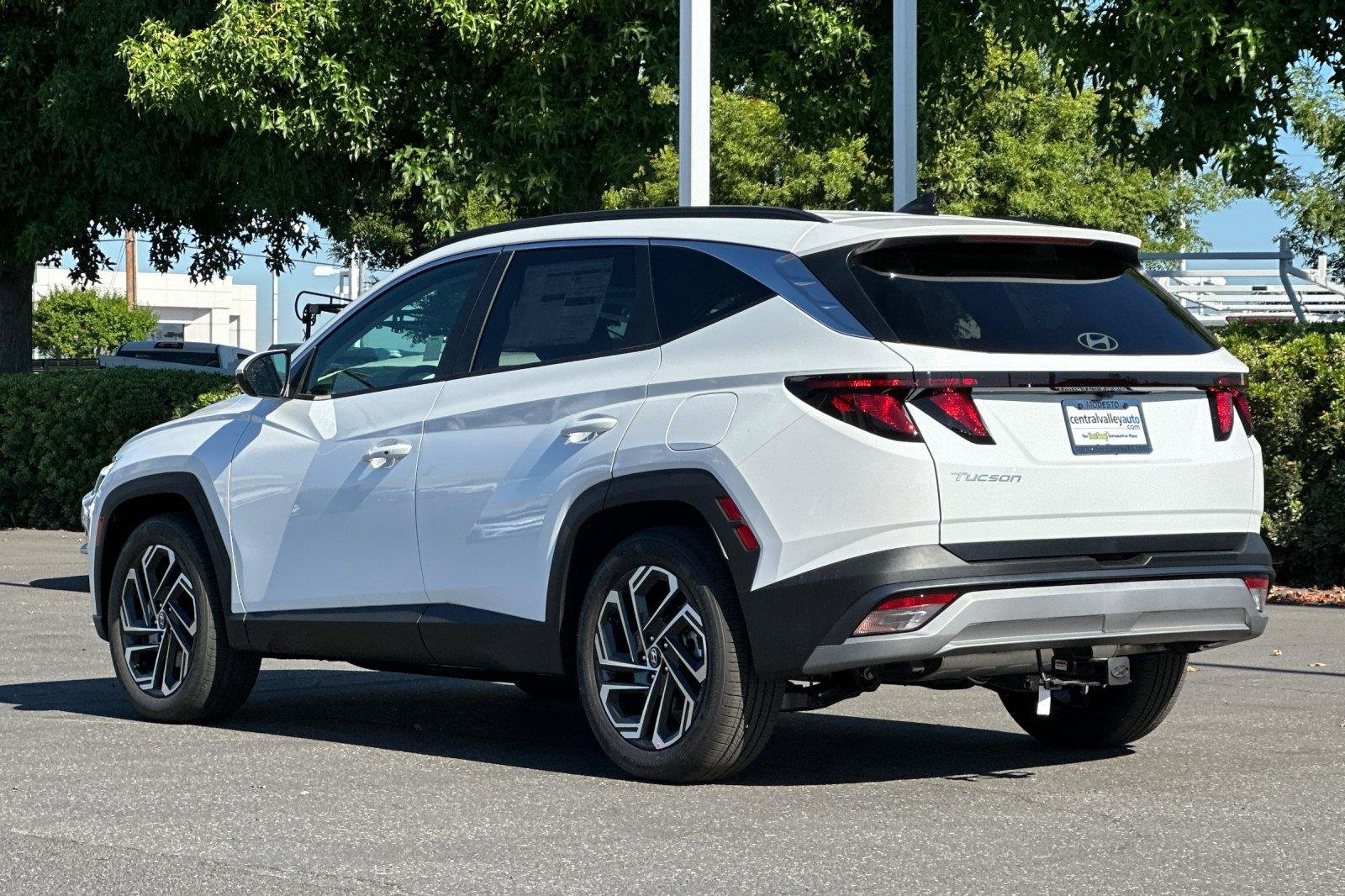 New 2026 Serenity White Pearl Hyundai SEL Plus FWD image 34