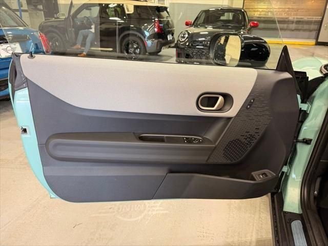 Used 2026 Ocean Wave Green Metallic MINI  image 10
