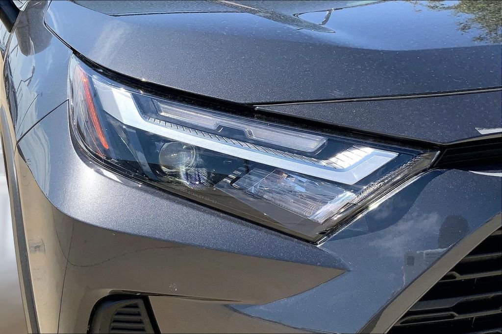 Used 2025 Magnetic Gray Metallic Toyota XLE image 28
