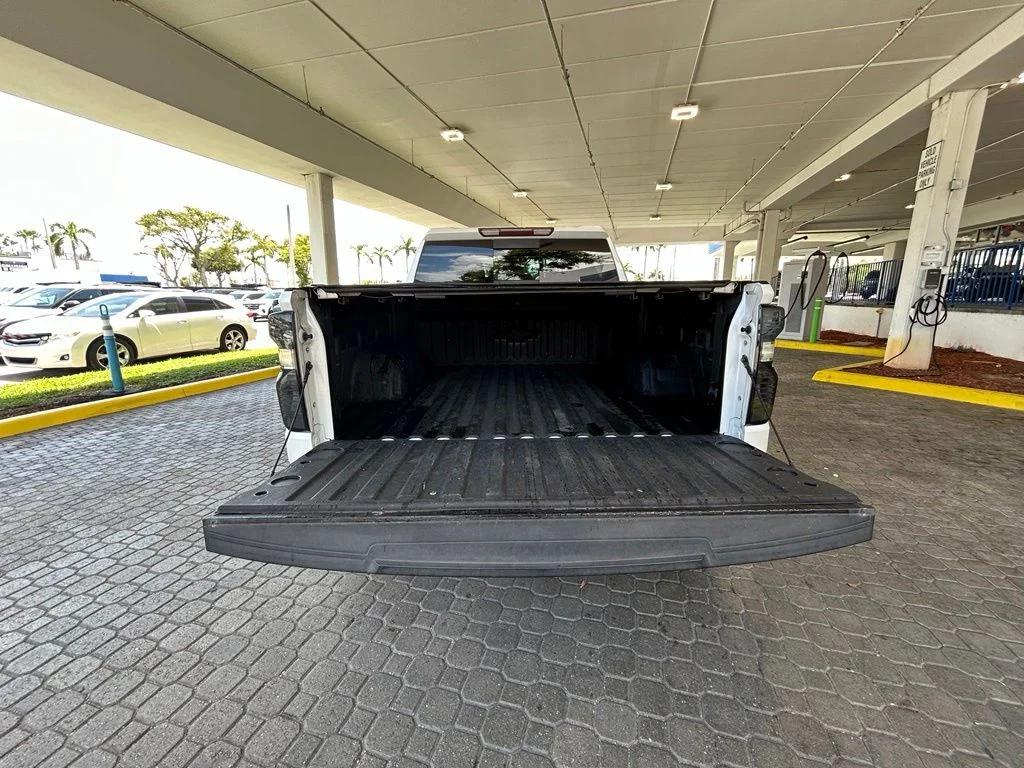 Used 2021 White Chevrolet RST image 33