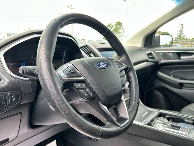 Used 2020  Ford Titanium image 35