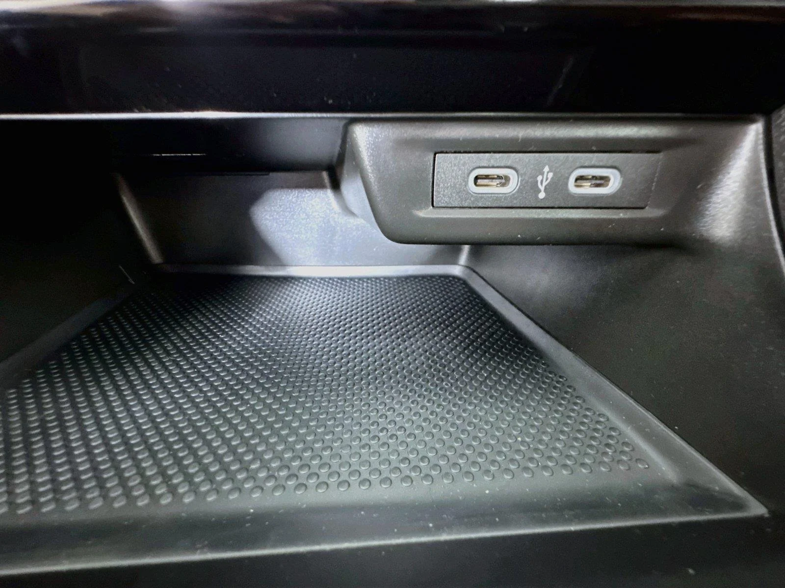 New 2027 Deep Black Pearl Volkswagen S image 30