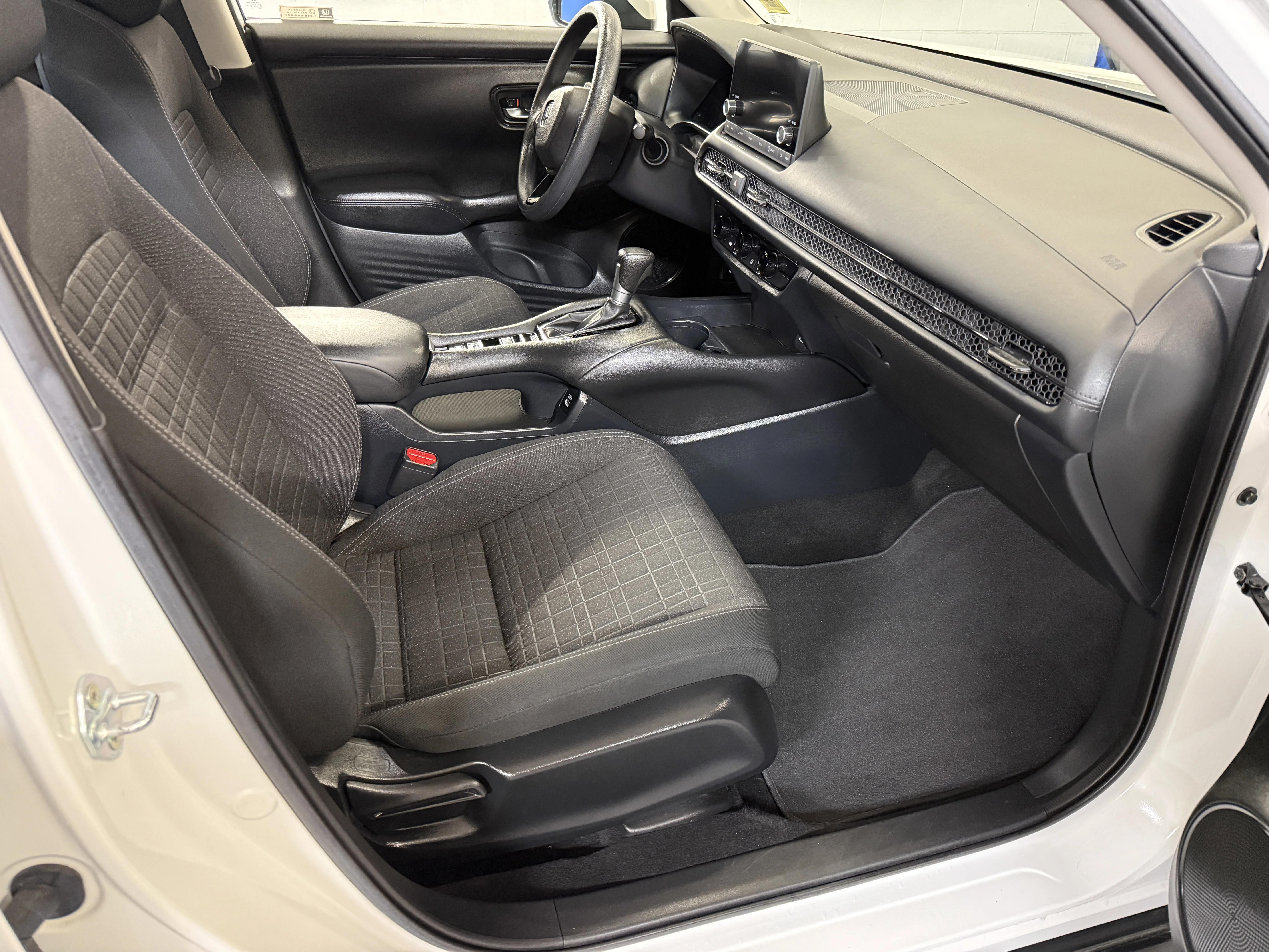 Certified Used 2023 Platinum White Pearl Honda LX image 24